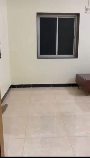 1 BHK Apartment For Rent in Kamal Darshan Parel, Parel