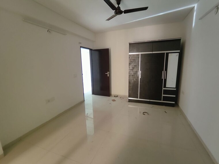 Room, tulip-violet 3 Bedroom 1578 Sq.Ft. Apartment In Sector 69 Gurgaon 10764021