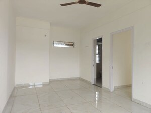 Room in 2 BHK Apartment at Raheja Woods, Kalyani Nagar – for Rent