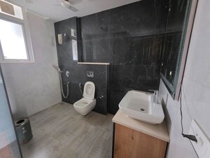 Team Area in 3 BHK Builder Floor at Sector 57 – for Rent