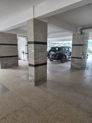 Parking in 3 BHK Builder Floor at Sector 57 – for Rent