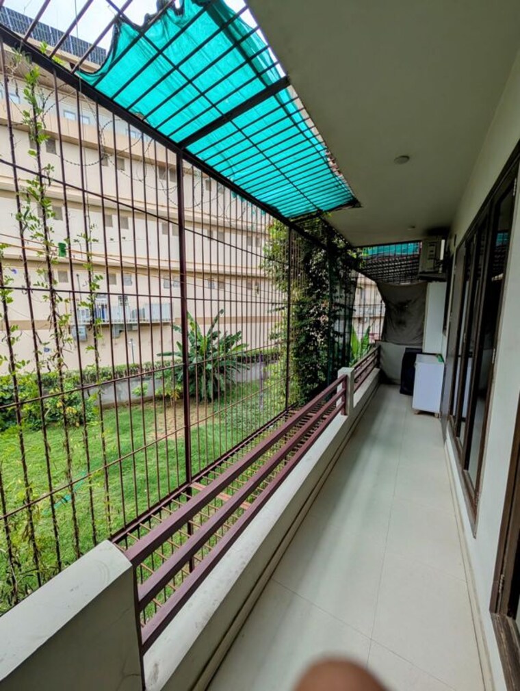 Balcony, sector 57 3 Bedroom 2500 Sq.Ft. Builder Floor In Sector 57 Gurgaon 10764040