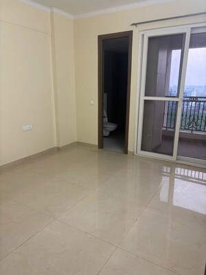 Room in 3 BHK Apartment at Affinity Greens, International Airport Road – for Rent