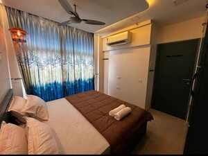 Bedroom in 2 BHK Apartment at Borivali West – for Rent