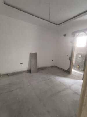 Room in 2 BHK Builder Floor at Paschim Vihar – for Sale