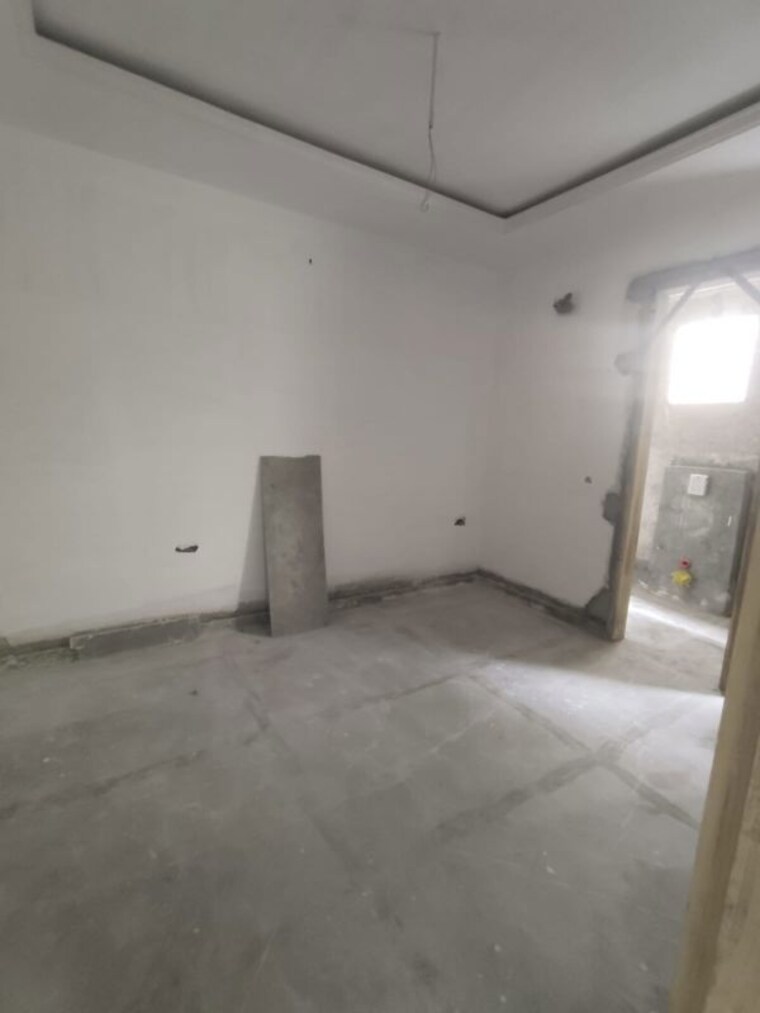 Room, paschim vihar 2 Bedroom 100 Sq.Yd. Builder Floor In Paschim Vihar Delhi 10764045