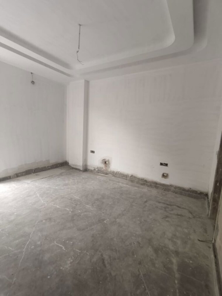 Room, paschim vihar 2 Bedroom 100 Sq.Yd. Builder Floor In Paschim Vihar Delhi 10764045
