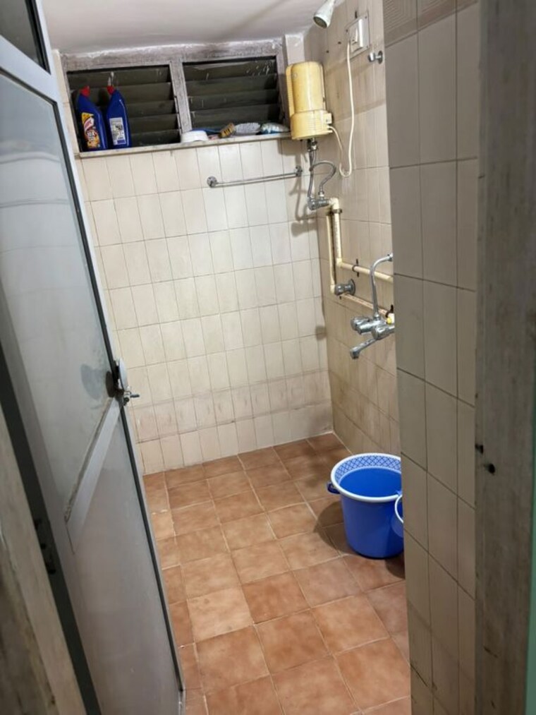 Bathroom, lokpuram-complex 1 Bedroom 580 Sq.Ft. Apartment In Vasant Vihar Thane 10764074