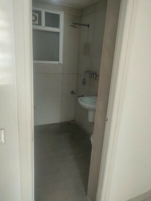 Room in 3 BHK Apartment at Skylar Homes, Patiala Road – for Sale