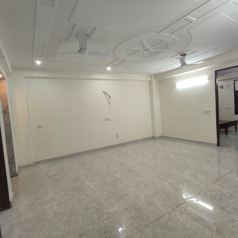 Room, sector 52 3 Bedroom 120 Sq.Yd. Builder Floor In Sector 52 Gurgaon 10764105