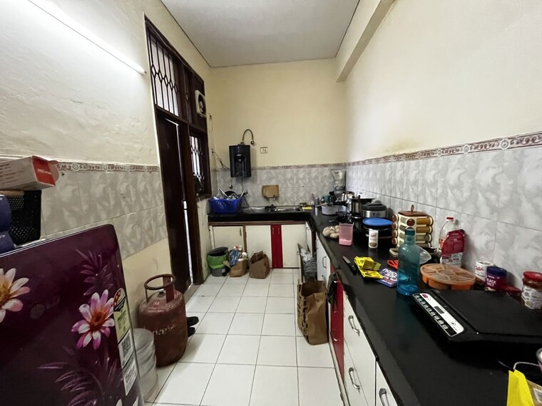 Kitchen, sector 40 3 Bedroom 120 Sq.Yd. Builder Floor In Sector 40 Gurgaon 10764146