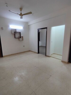 Room in 3 BHK Apartment at Orchid Island, Sector 51 – for Rent