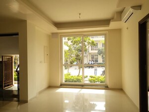 Furnished Amenities in 4 BHK Builder Floor at BPTP Parkland Pride, Sector 77 – for Sale