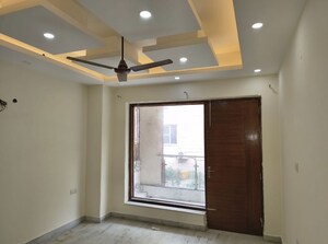Room in 3 BHK Builder Floor at Sector 57 – for Rent