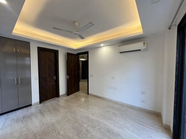 Room, sector 52 3 Bedroom 120 Sq.Yd. Builder Floor In Sector 52 Gurgaon 10764177