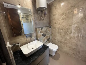 Attached Bathroom in 3 BHK Builder Floor at Sector 52 – for Rent