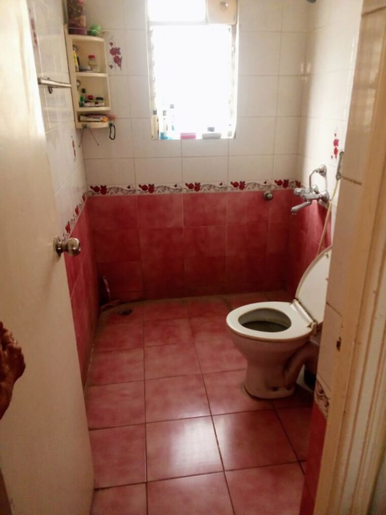 Bathroom, setpal-karishma-pride 2 Bedroom 1025 Sq.Ft. Apartment In Undri Pune 10764206