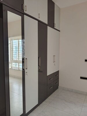 Room in 2.5 BHK Apartment at Sumadhura The Olympus, Financial District – for Rent