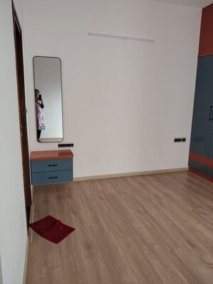 Room in 2.5 BHK Apartment at Sumadhura The Olympus, Financial District – for Rent