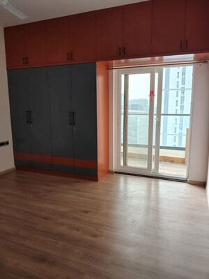 Room in 2.5 BHK Apartment at Sumadhura The Olympus, Financial District – for Rent