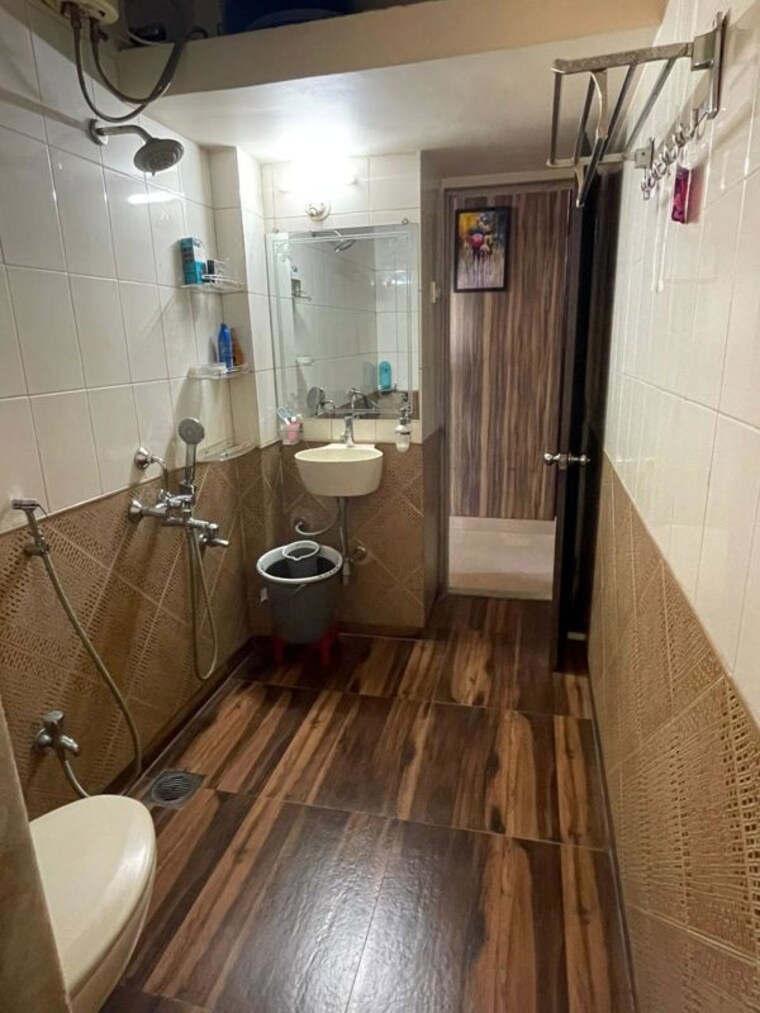 Bathroom, vijay-enclave 2.5 Bedroom 850 Sq.Ft. Apartment In Waghbil Thane 10764211