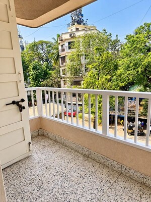 Balcony in 1 BHK Apartment at Bandra West – for Rent
