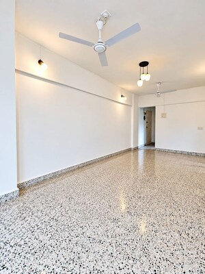Room in 1 BHK Apartment at Bandra West – for Rent
