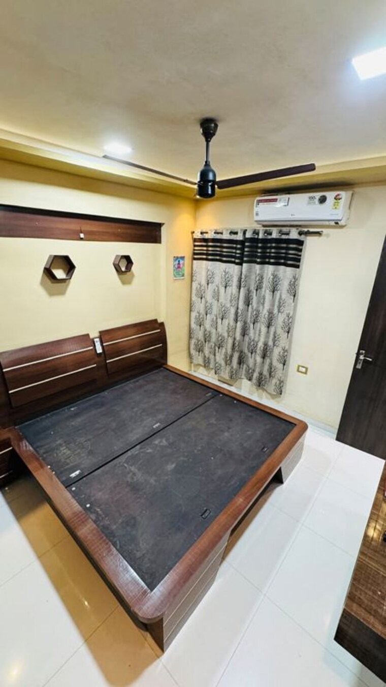 Bedroom, rosa-classique 1 Bedroom 400 Sq.Ft. Apartment In Kasarvadavali Thane 10764232