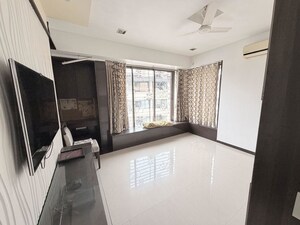 Room in 3 BHK Apartment at Rajkamal Heights, Parel – for Sale