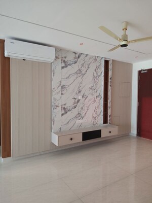 Room in 3 BHK Apartment at Prestige Beverly Hills, Kokapet – for Rent