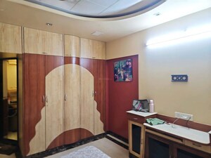 Furnished Amenities in 3 BHK Apartment at Krishna Nagar – for Sale
