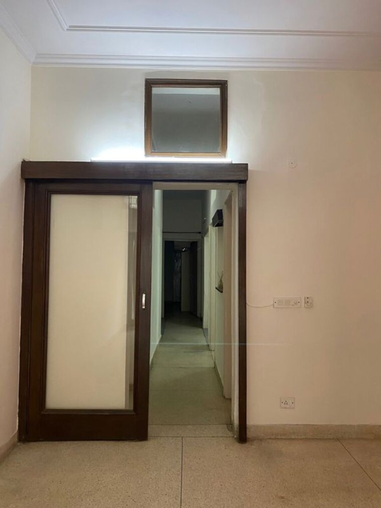 Room, safdarjung enclave 3.5 Bedroom 300 Sq.Yd. Builder Floor In Safdarjung Enclave Delhi 10764278