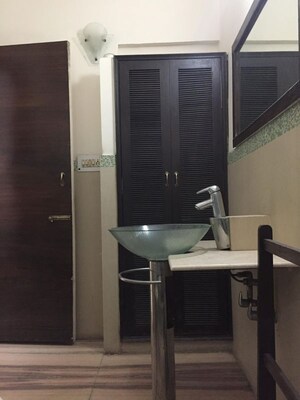 Bathroom in 3.5 BHK Builder Floor at Safdarjung Enclave – for Rent