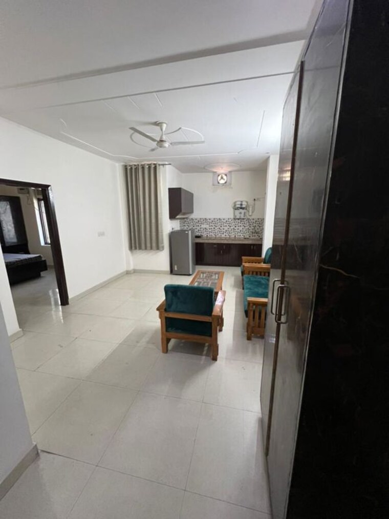 Living Room, sector 43 6+ Bedroom 172 Sq.Yd. Independent House In Sector 43 Gurgaon 10764261