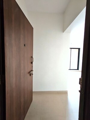 Room in 2 BHK Apartment at Unnathi Woods Phase 3, Ghodbunder Road – for Sale