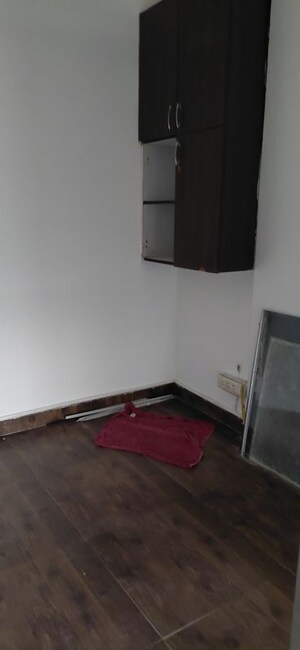 Furnished Amenities in  Shop at Ansal Sushant Shopping Arcade, Sector 27 – for Sale