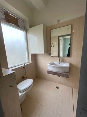 Bathroom in 4 BHK Apartment at Vipul Belmonte, Sector 53 – for Sale
