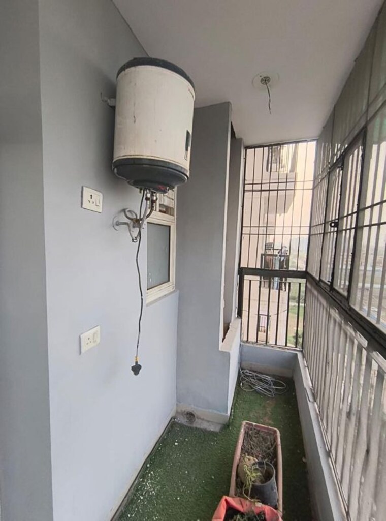 Balcony, vvip-mangal 3 Bedroom 2150 Sq.Ft. Apartment In Raj Nagar Extension Ghaziabad 10764387