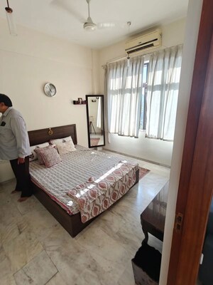 2 BHK Apartment For Rent in Rubberwala Orion, Grant Road East