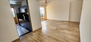 Room in 2 BHK Apartment at Shrishti Synchronicity, Chandivali – for Rent