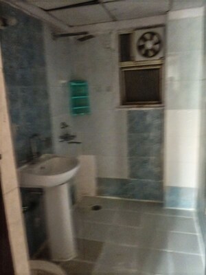 Bathroom in 2.5 BHK Apartment at Gardenia Gateway, Sector 75 – for Rent