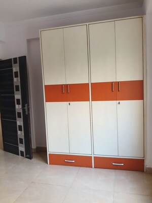 Furnished Amenities in 2.5 BHK Apartment at Gardenia Gateway, Sector 75 – for Rent