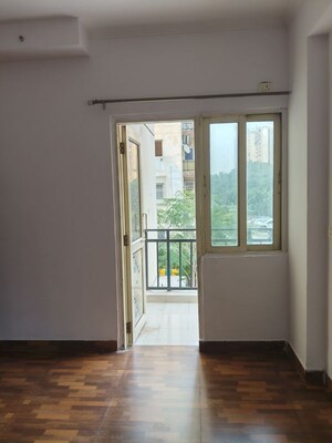 Room in 2.5 BHK Apartment at Gardenia Gateway, Sector 75 – for Rent