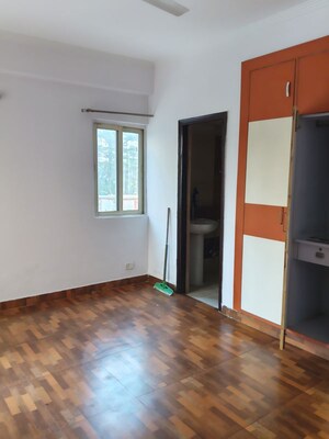 Room in 2.5 BHK Apartment at Gardenia Gateway, Sector 75 – for Rent