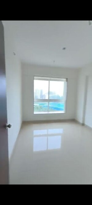 Room in 2 BHK Apartment at Hubtown Rising City, Ghatkopar East – for Rent