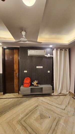 Bedroom in 2 BHK Builder Floor at Saket – for Rent