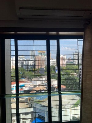 Room in 3 BHK Apartment at Andheri CHS, Andheri West – for Rent
