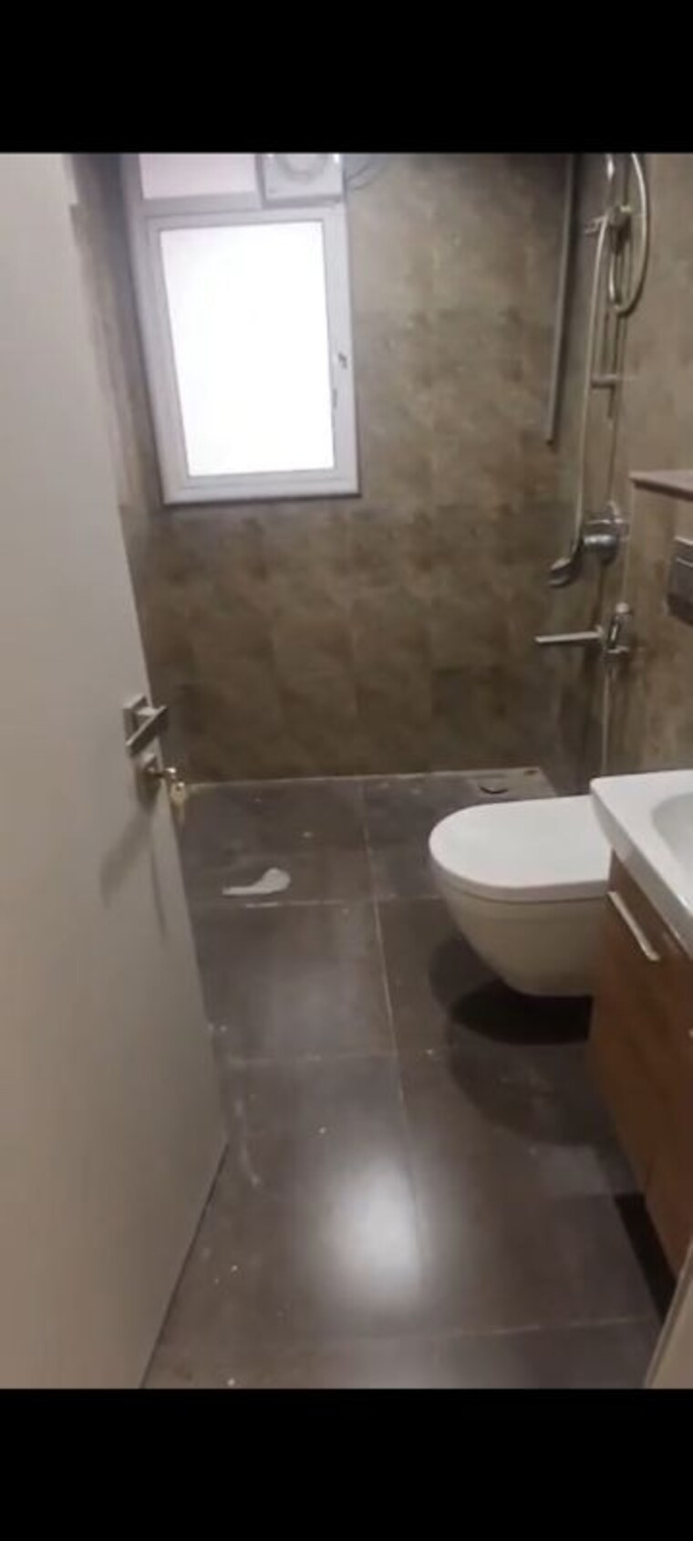 Bathroom, kalpaka-goregaon 3 Bedroom 1000 Sq.Ft. Apartment In Goregaon West Mumbai 10764545