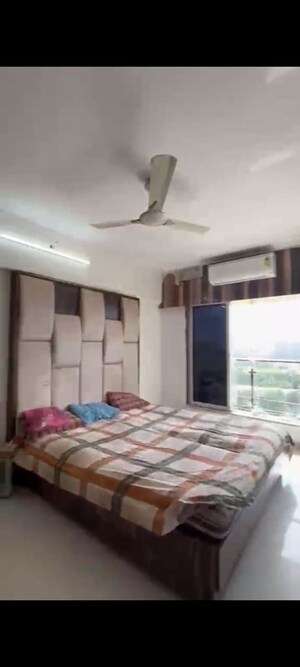 Bedroom in 3 BHK Apartment at Andheri CHS, Andheri West – for Rent