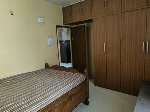 Bedroom in 2 BHK Apartment at Tingre Nagar – for Rent